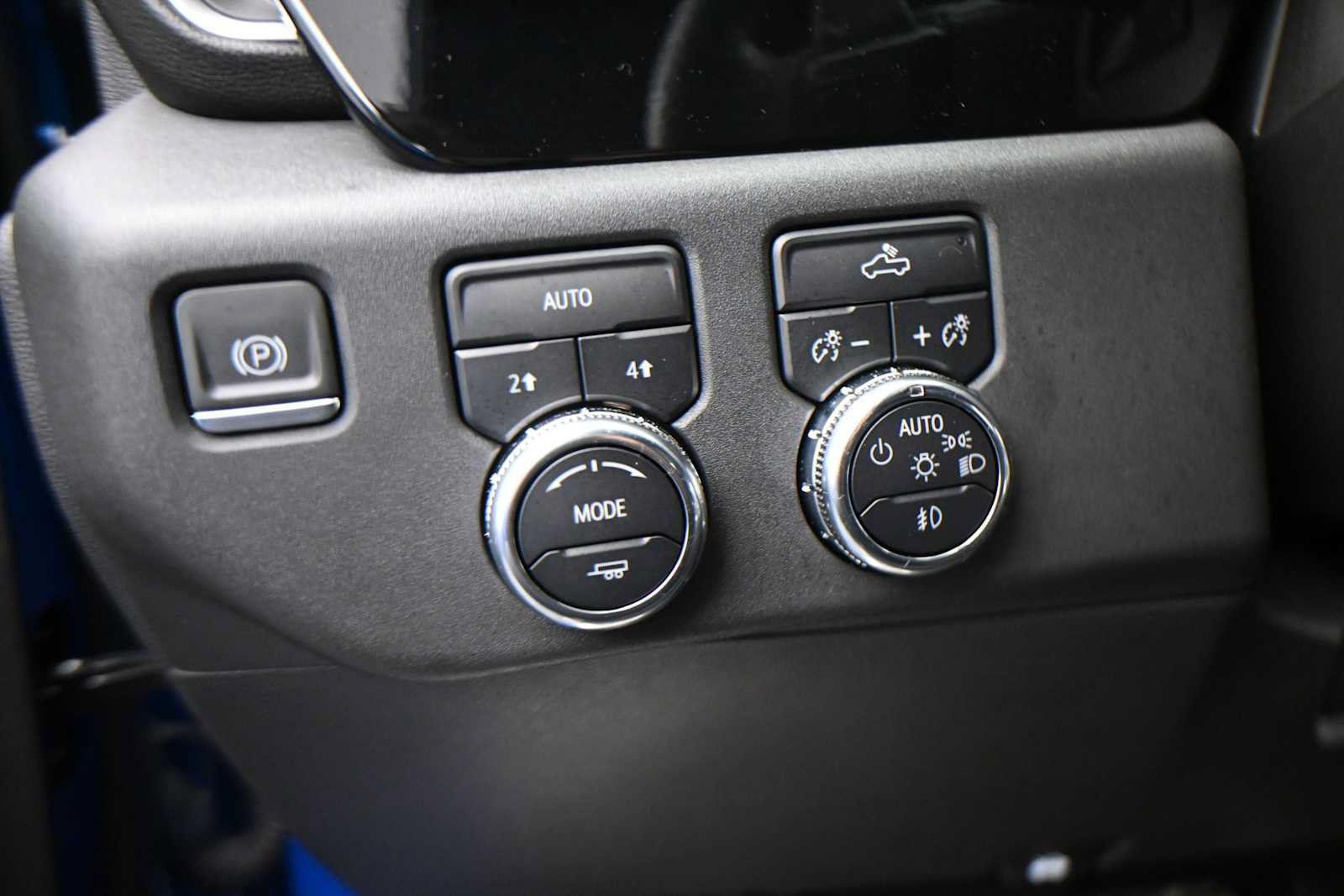 Used 2024 GMC Sierra 1500 Elevation w/ Preferred Package AWD/4WD image 23