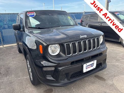 Used 2023 Jeep Renegade Latitude image 3