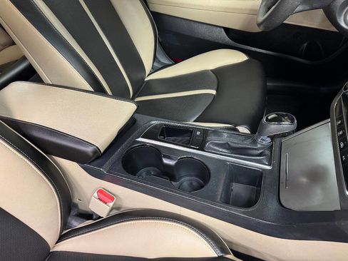 Used 2016 Hyundai Sonata SE image 25