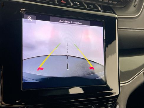 Used 2023 Jeep Grand Cherokee Altitude image 13