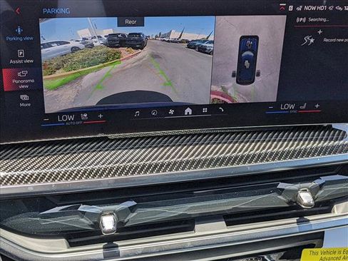 Used 2025 BMW X7 M60i image 12