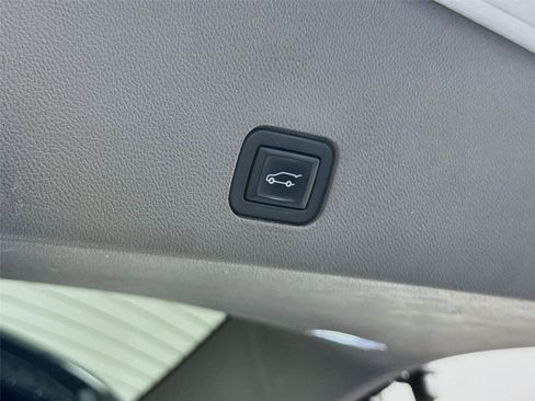 Used 2020 Cadillac XT6 Premium Luxury FWD image 12