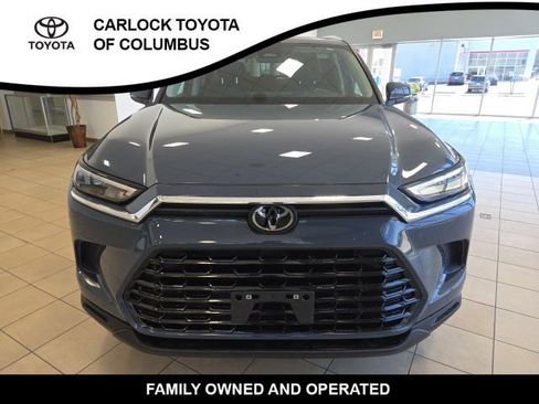 Used 2024 Toyota Grand Highlander AWD image 4