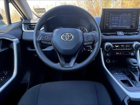 Used 2020 Toyota RAV4 LE w/ All Weather Liner Package AWD/4WD image 6