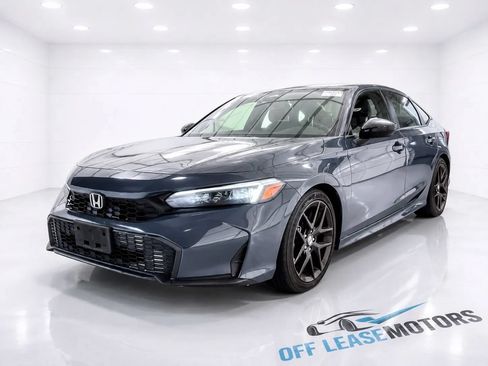 Used 2025 Honda Civic Sport image 1