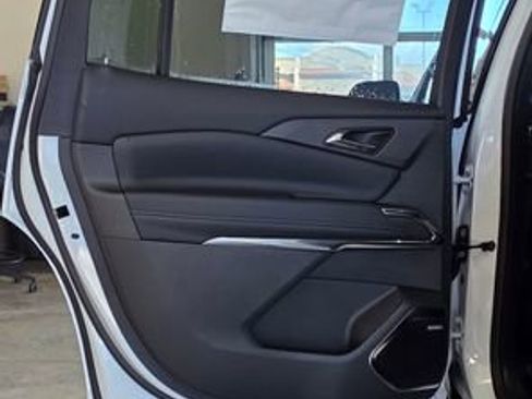 New 2026 Chevrolet Traverse High Country w/ LPO, Floor Liner Package image 20