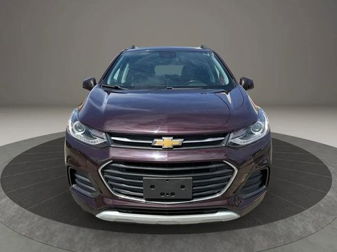 Used 2022 Chevrolet Trax LT w/ Driver Confidence Package AWD/4WD image 2