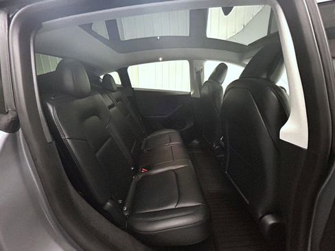 Used 2024 Tesla Model Y Performance image 18