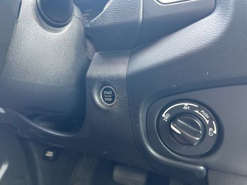 Used 2024 Nissan Frontier S w/ Technology Package AWD/4WD image 30