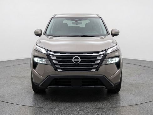 Used 2025 Nissan Rogue SV FWD image 2