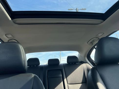 Used 2015 INFINITI Q50 Premium image 17