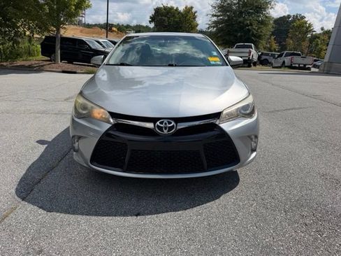 Used 2015 Toyota Camry SE FWD image 8