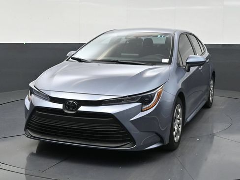 Used 2024 Toyota Corolla LE FWD image 8