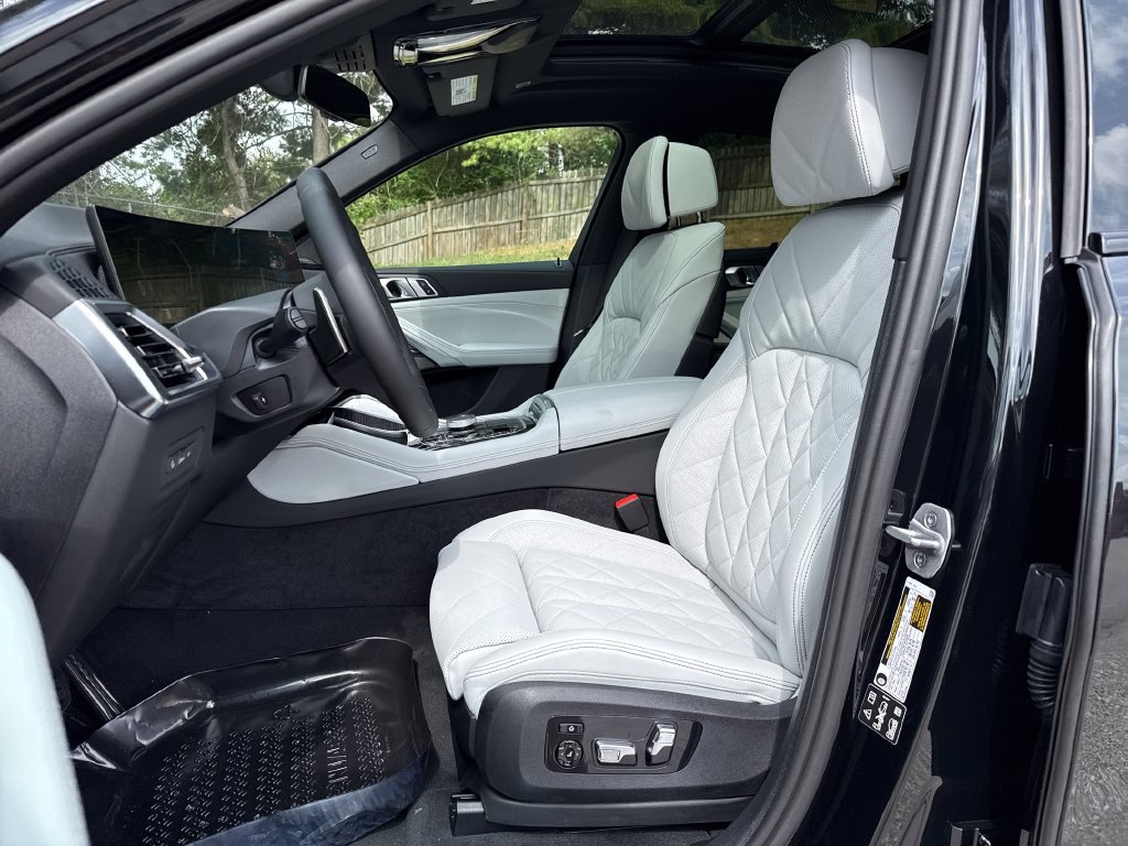 New 2027 BMW X6 xDrive40i w/ Executive Package AWD/4WD image 10