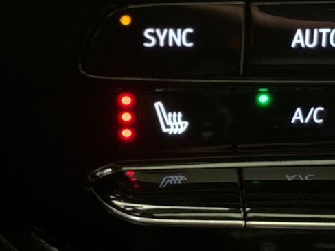 Used 2024 Buick Encore GX Avenir w/ Avenir Technology Package AWD/4WD image 21