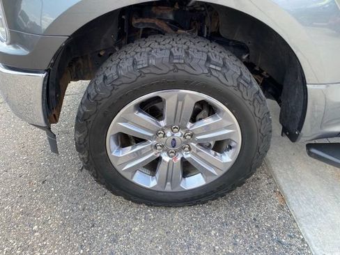 Used 2019 Ford F150 XLT w/ Equipment Group 302A Luxury AWD/4WD image 12