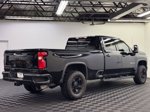 Used 2020 Chevrolet Silverado 2500 LTZ w/ LTZ Convenience Package image 2