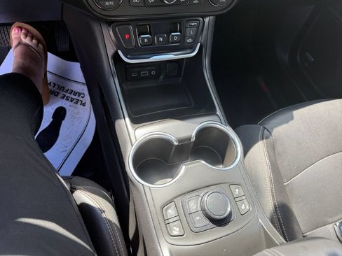 Used 2018 GMC Terrain SLT w/ Preferred Package AWD/4WD image 15