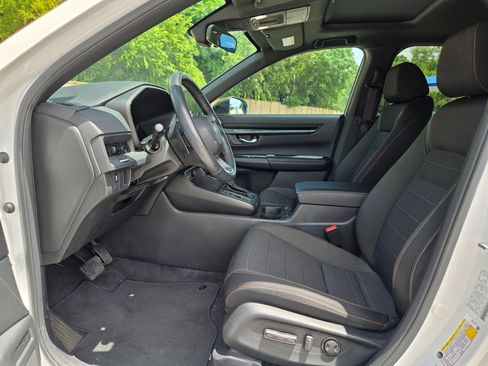 Used 2023 Honda CR-V Sport image 9