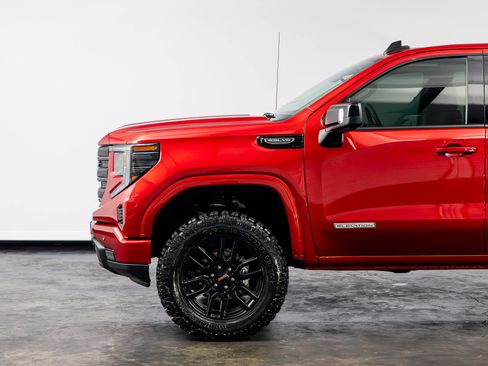 Used 2024 GMC Sierra 1500 Elevation w/ Elevation Premium Package AWD/4WD image 10