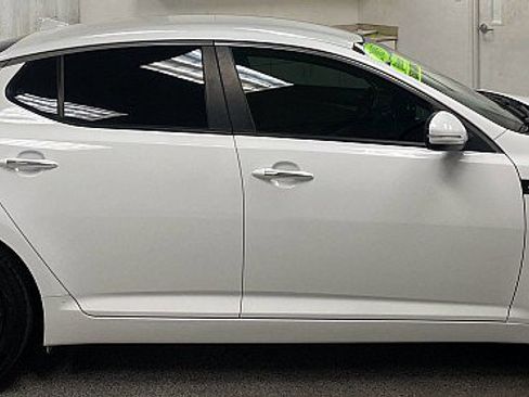 Used 2013 Kia Optima LX image 4