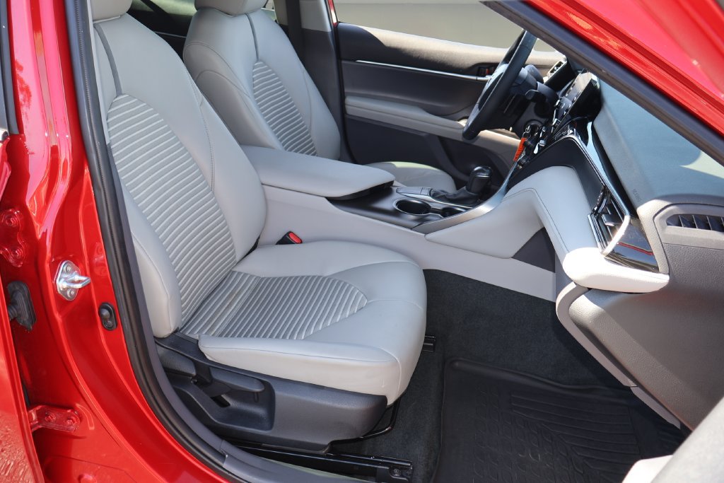Used 2023 Toyota Camry SE FWD image 17