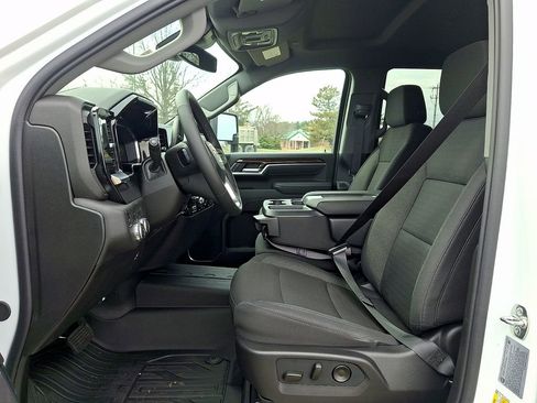 New 2026 GMC Sierra 2500 SLE w/ SLE Value Package; image 9