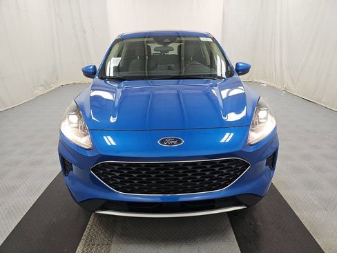 Used 2020 Ford Escape SE image 2