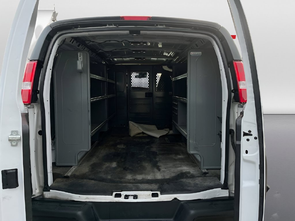 Used 2024 Chevrolet Express 2500 RWD image 22