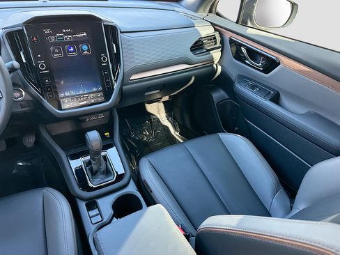 Used 2025 Subaru Forester Sport image 23