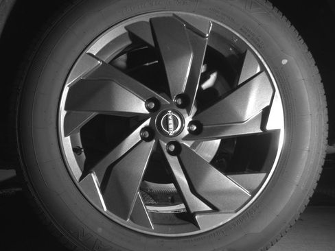 Used 2025 Nissan Rogue SV AWD/4WD image 14