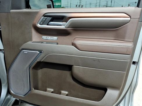 Used 2025 GMC Sierra 1500 Denali image 13