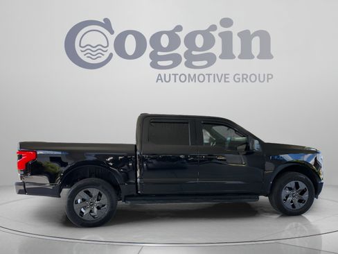 Used 2025 Ford F150 Lightning Flash AWD/4WD image 6