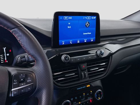 Used 2024 Ford Escape ST-Line Select image 18