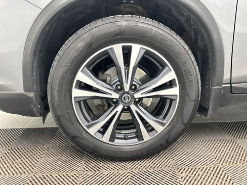 Used 2018 Nissan Rogue SL w/ Premium Package image 11