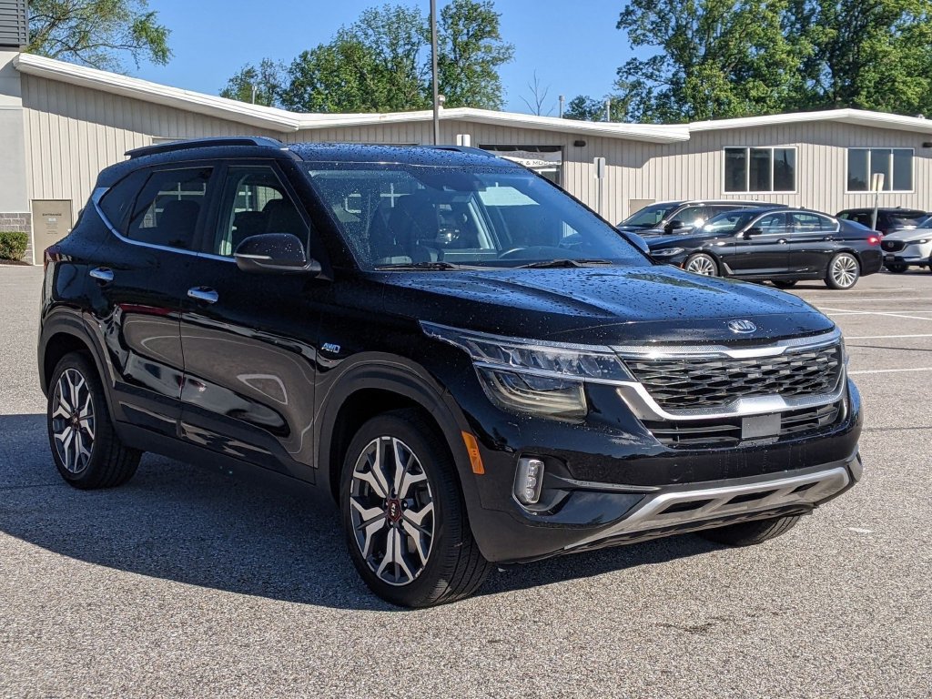 Used 2021 Kia Seltos SX w/ SX Sunroof Package AWD/4WD image 6