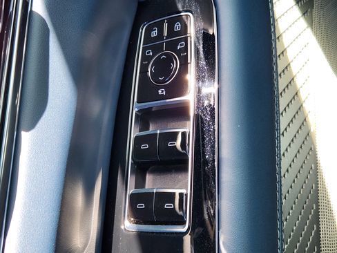 New 2025 Cadillac Escalade IQ Luxury 2 image 21