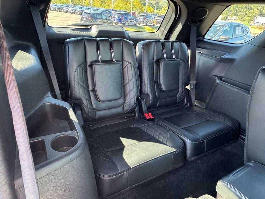 Used 2017 Ford Explorer Platinum AWD/4WD image 11