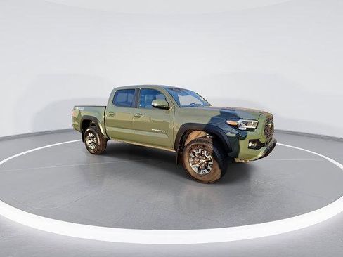 Certified 2021 Toyota Tacoma TRD Off-Road image 3