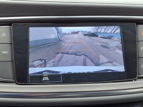 Used 2023 Buick Enclave Essence image 24