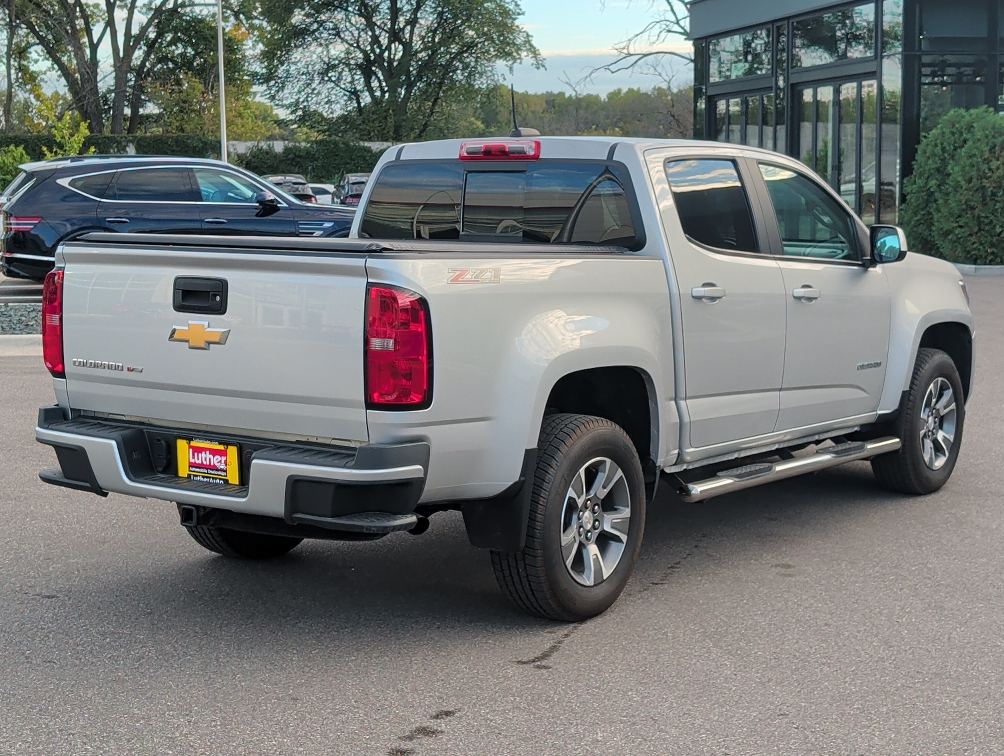 Used 2018 Chevrolet Colorado Z71 AWD/4WD image 12