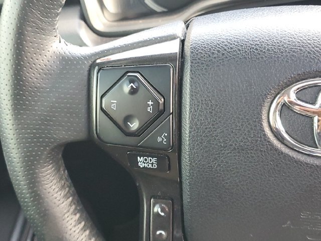 Used 2020 Toyota 4Runner 4WD image 21