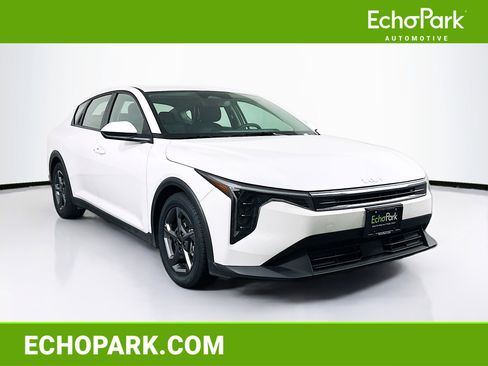 Used 2025 Kia K4 FWD image 1
