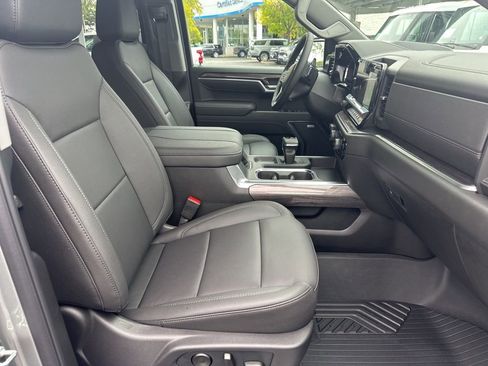 New 2026 Chevrolet Silverado 1500 LTZ w/ LTZ Premium Package image 30