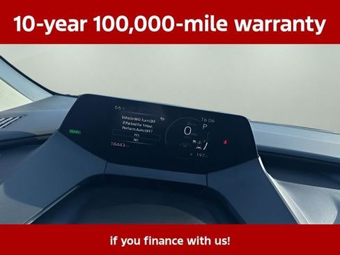 Used 2025 Toyota Prius LE FWD image 21