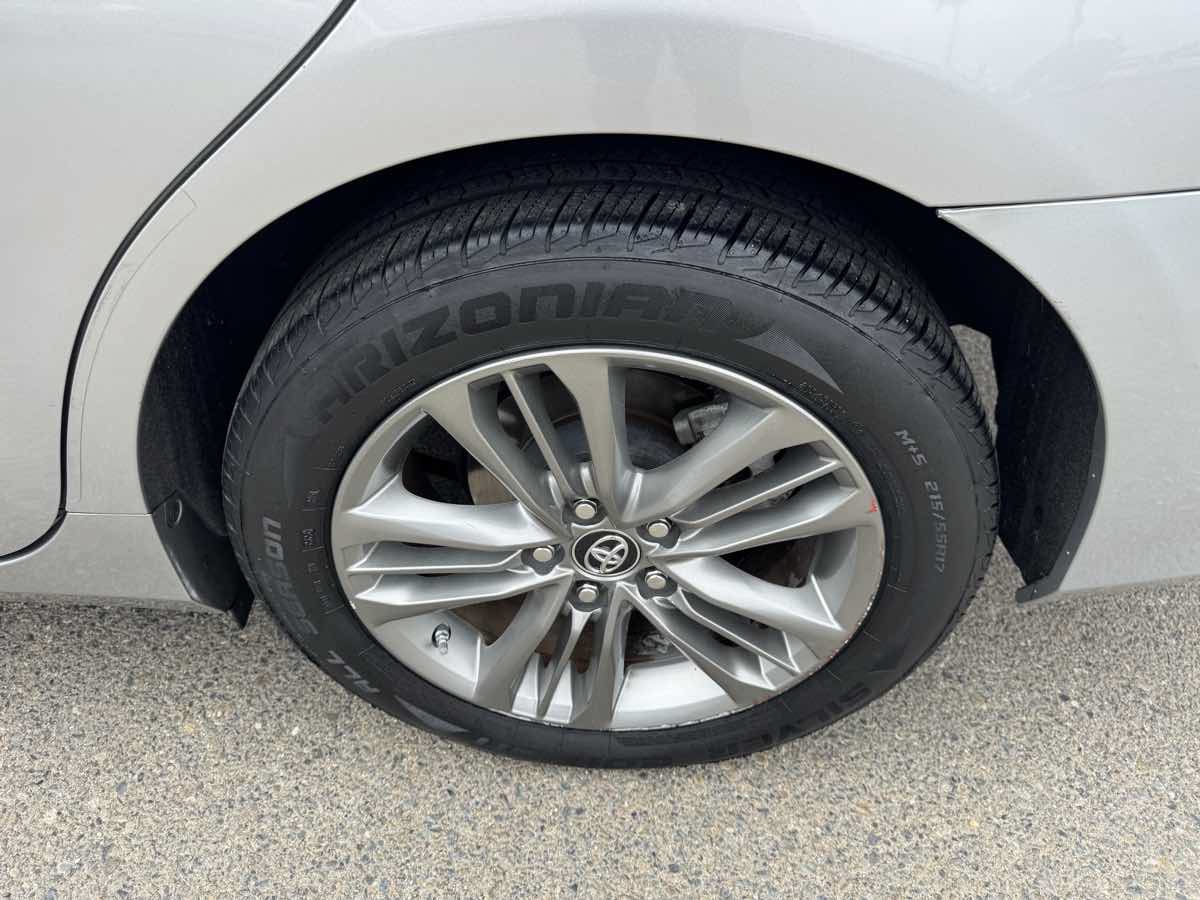 Used 2017 Toyota Camry SE FWD image 33