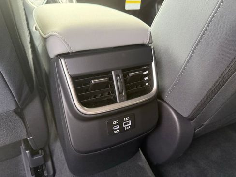 New 2025 Subaru Outback Premium image 24