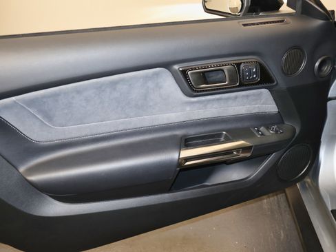 Used 2020 Ford Mustang Shelby GT350 w/ Technology Package image 24