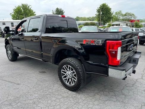 Used 2017 Ford F250 Lariat w/ Lariat Ultimate Package AWD/4WD image 4