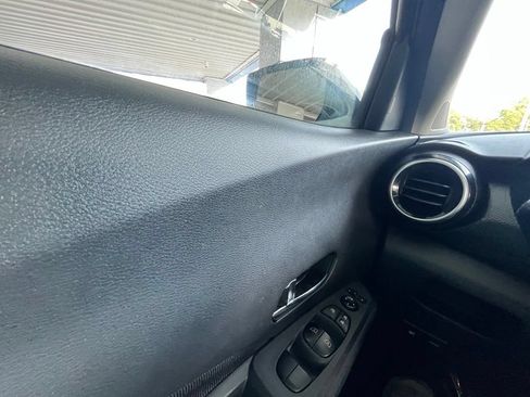 Used 2024 Nissan Kicks SV FWD image 18